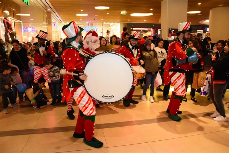 Biggest Christmas Reveal event at Toy Store-ABC Verdun